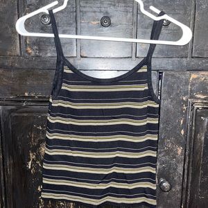 RVCA women’s striped crop top!!